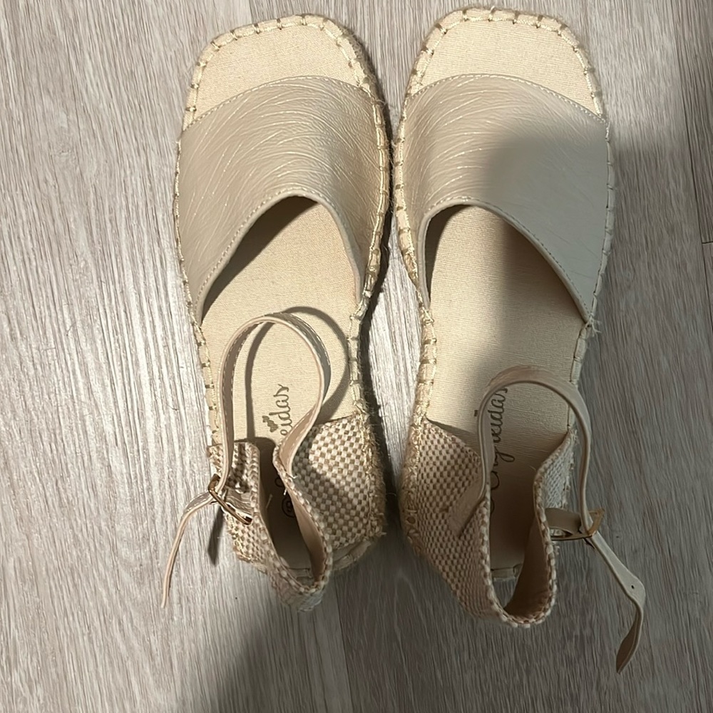 Ivory Sandals size 36